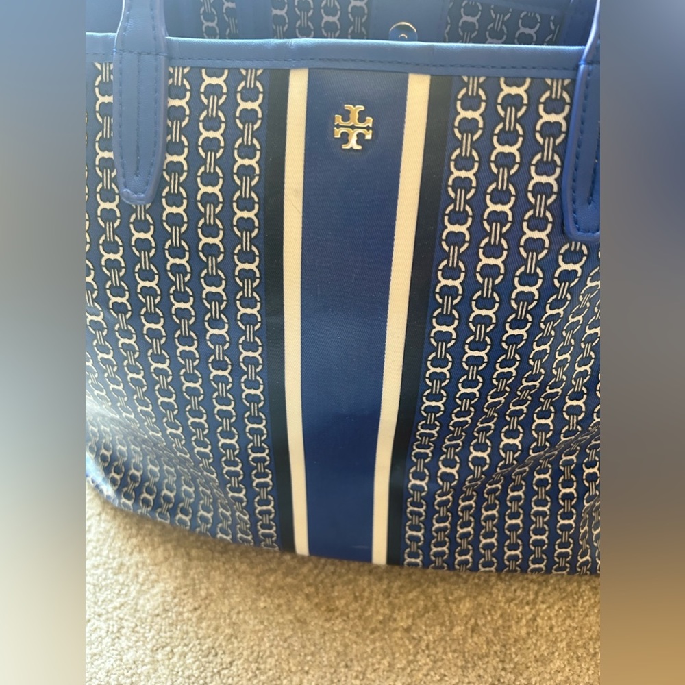 Tory Burch Medium Tote blue, black and white.  There is 1 inside pocket.